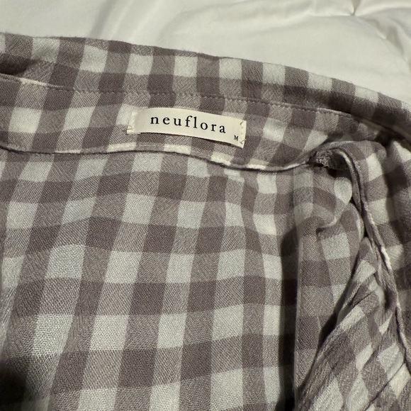 Neuflora Madison Button down - Picture 3 of 4